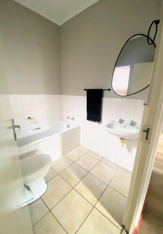 2 Bedroom Property for Sale in Mitchells Plain Central Western Cape